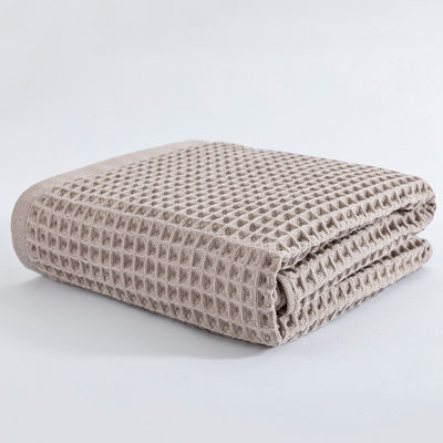 Blanco de algodón suave Waffle tejido 1pc cantidad Lavado y teñido perfecto para el bebé