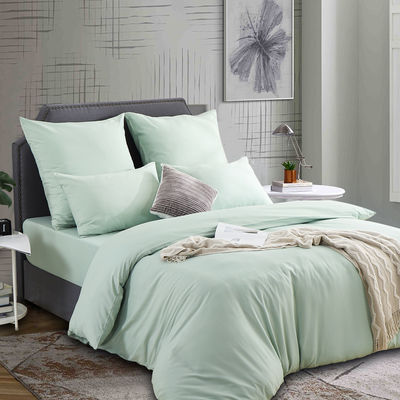 Conjunto de ropa de cama para hoteles de fibra microfibra de tamaño real en Reador para hoteles